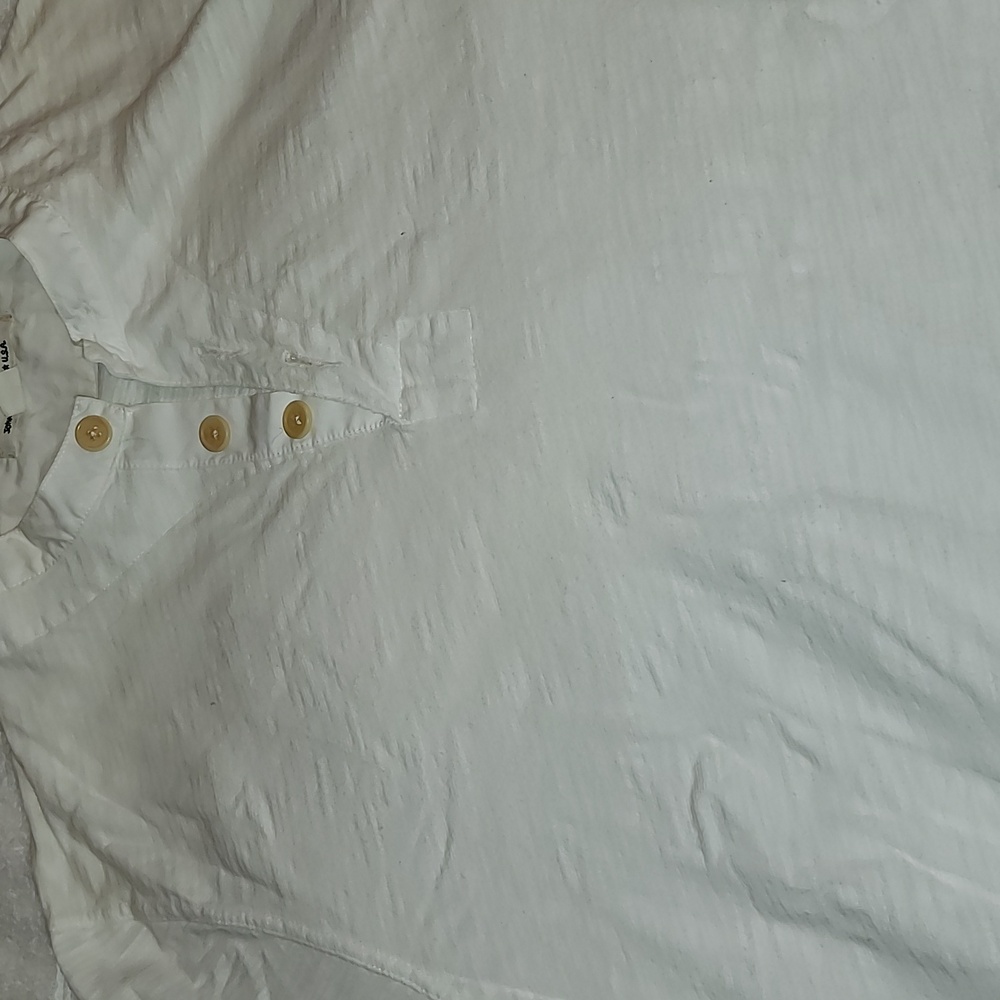 John VARVATOS Men's White Henley Long Sleeve T-shirt Size Medium.